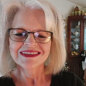 Meet your Posher, Diane